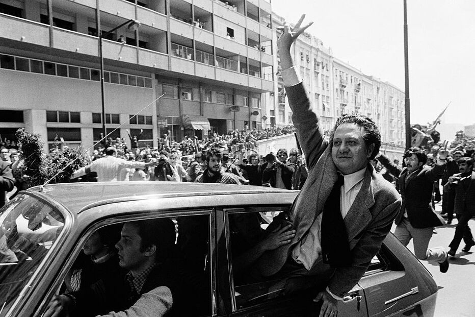 19-10-2016_13_42_13 1974 - Soares regressa a Portugal GETTY.jpg