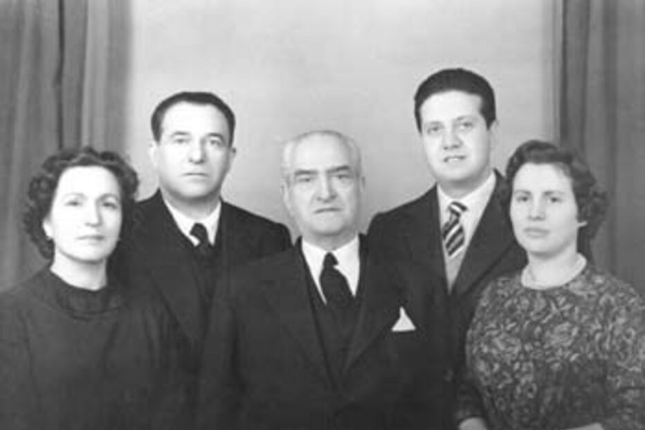 19-10-2016_17_33_51 19xx Soares com o pai e irmão.jpg