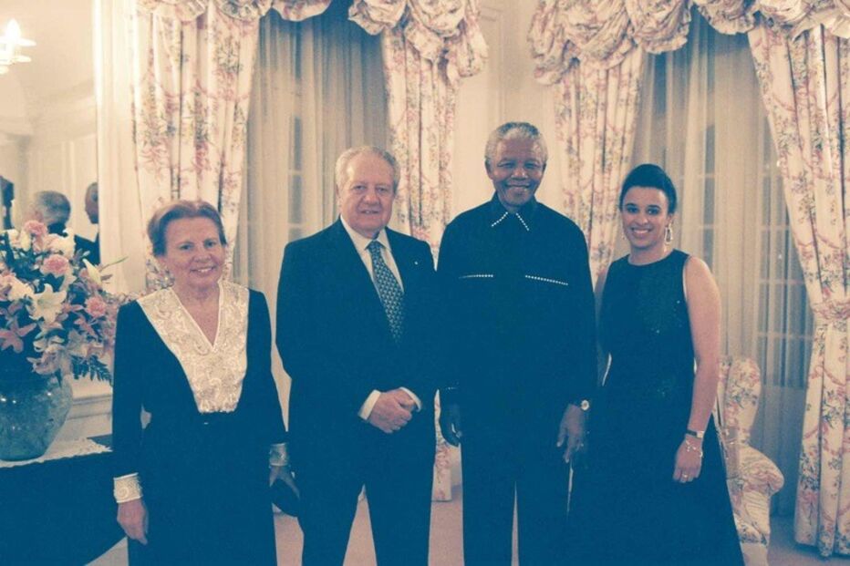 19-10-2016_17_45_41 1995 com Nelson Mandela FMM.jpg