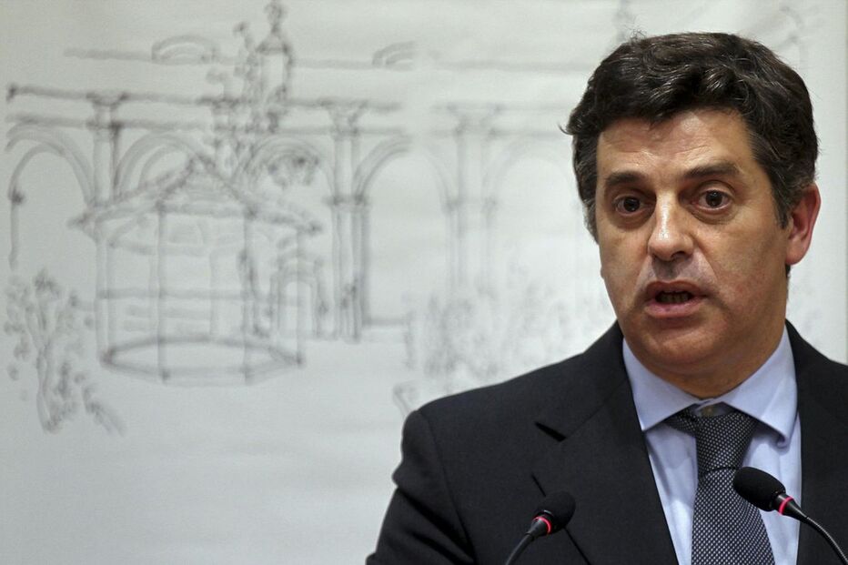 Manuel Caldeira Cabral, especulações, segundo resgate, Portugal, Mário Centeno, DBRS, economia, negócios e finanças