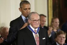 Barack Obama, homenagem, Medalha da Liberdade, Michael Jordan, Robert de Niro, Tom Hanks, Bill Gates