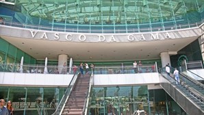 Vasco da Gama offers shopping with the Tejo on sight