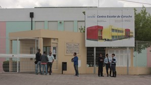 Escola castiga aluno agredido por colega