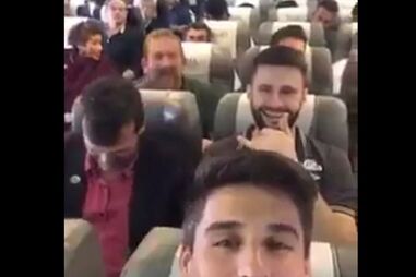 Defesa da Chapecoense grava vídeo antes da queda do avião