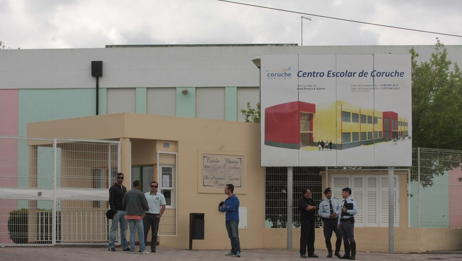 Escola Armando Lizardo, em Coruche, tem sido palco de violência entre alunos