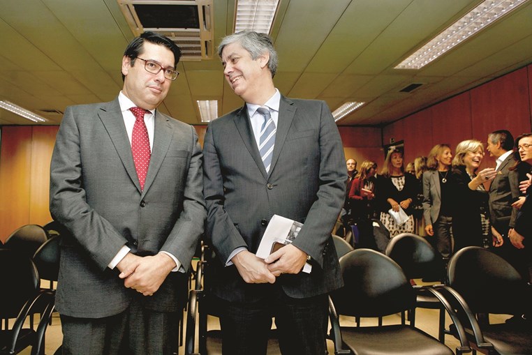 Ricardo Mourinho Félix, secretário de Estado do Tesouro e Finanças, e Mário Centeno, ministro das Finanças