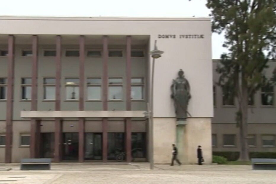 Palhaça, Oliveira do Bairro, Tribunal de Aveiro, Supremo Tribunal de Justiça, mãe, professora, bebé, mata, filho