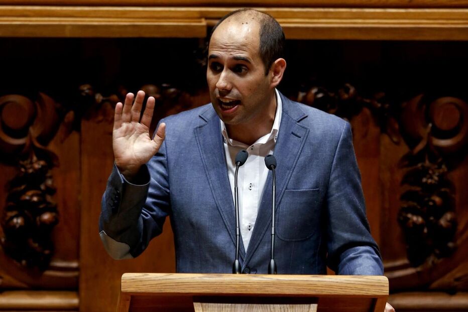 BE, PSD, CDS-PP, aumento, impostos, Pedro Filipe Soares, Orçamento do Estado, Conselho de Finanças Públicas, Unidade Técnica de Apoio Orçamental, economia, negócios e finanças