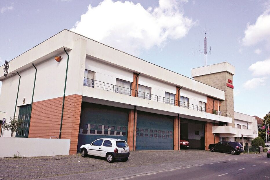 João Teixeira, mota, acidente, carro, bombeiro, quartel, Moreira da Maia, Castêlo da Maia, luto