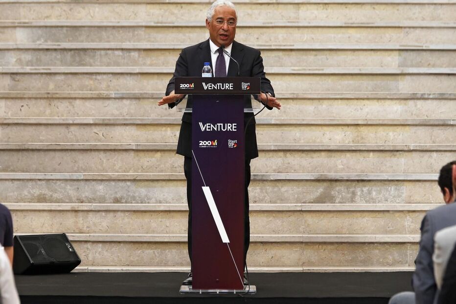 António Costa, Palácio da Ajuda, Web Summit, convidados, Joseph Gordon-Levitt, Ronaldinho Gaúcho, Paddy Cosgrave, Carlos Moedas, Paulo Portas, Fernando Medina, Durão Barroso, política, economia, negócios e finanças