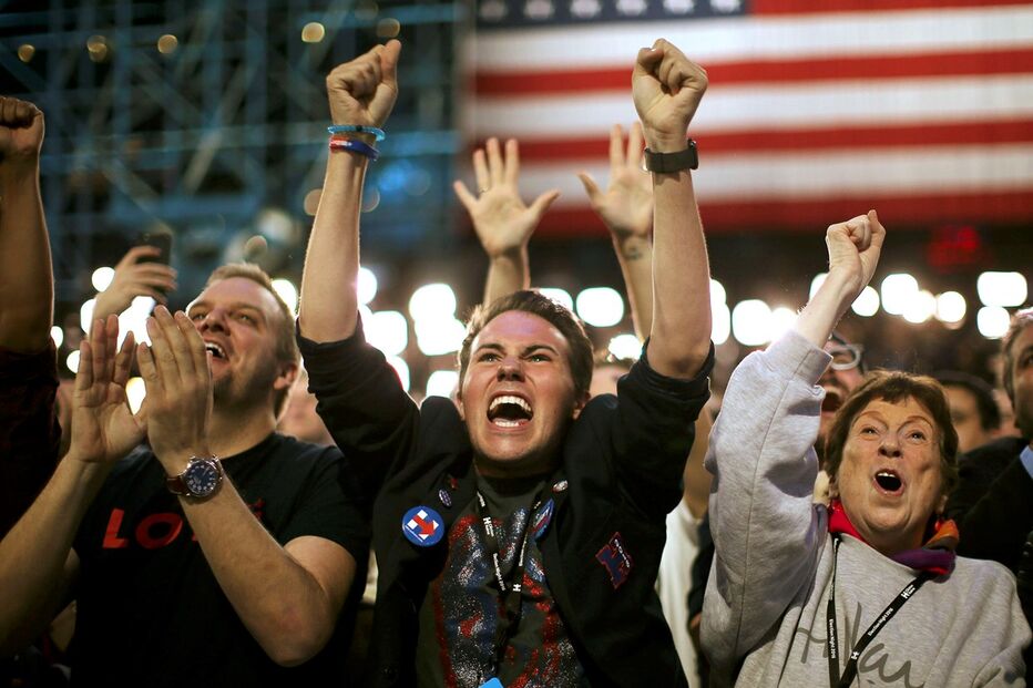 09-11-2016_03_39_30 2016-11-09T033804Z_1939836039_HT1ECB90A2WJ3_RTRMADP_3_USA-ELECTION-CLINTON.JPG