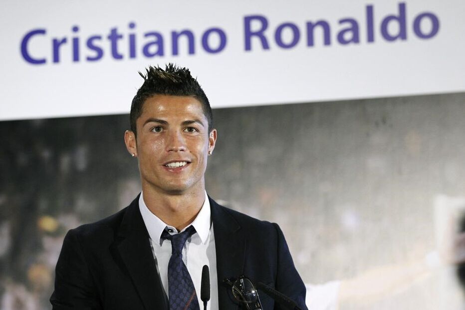 Cristiano Ronaldo, CR7, contrato, Real Madrid, Santiago Barnabeu, jogador, futebol