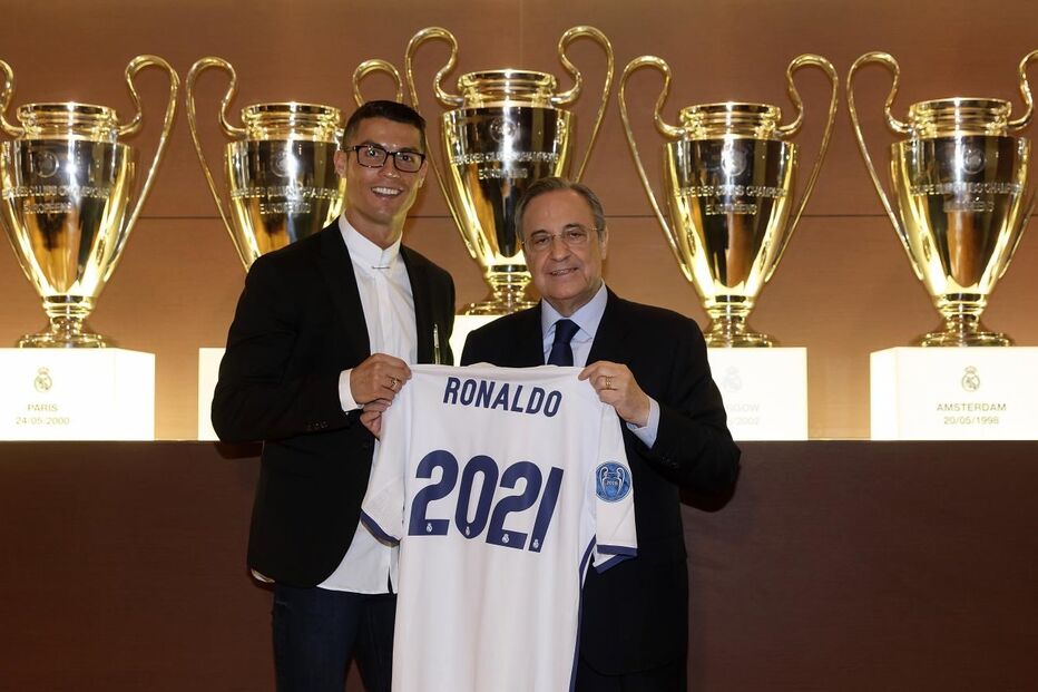Cristiano Ronaldo, CR7, contrato, Real Madrid, Santiago Barnabeu, jogador, futebol