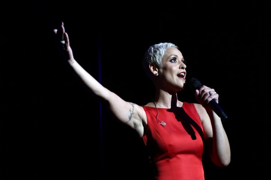 Mundo, Mariza, Marco Rodrigues, Grammy Latinos, Estados Unidos, Portugal, Andrea Bocelli, Mobile Arena, Las Vegas, Terra, Javier Limón, Alain Perez, interesse humano, prémios e galardões, política, autoridades locais