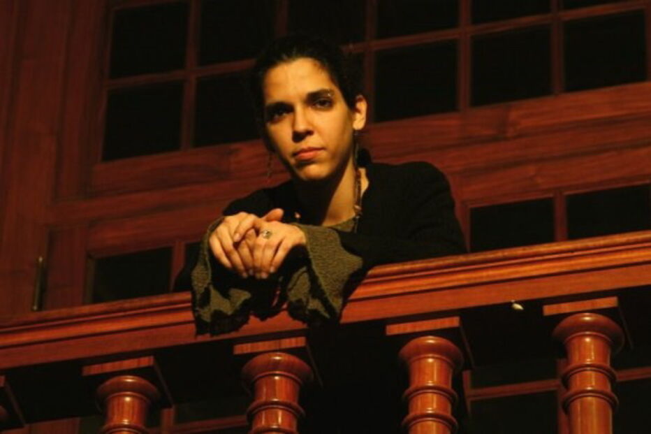 Ana Nicolau dos Precários Inflexíveis, Lisboa, Assembleia da República, Pedro Passos Coelho, Segurança Social, Ferro Rodrigues, Grândola, Vila Morena, Mota Soares, política, economia, negócios e finanças