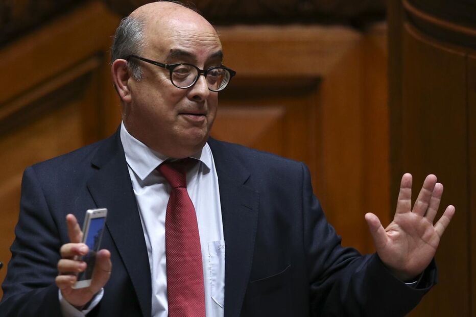 ministro da Defesa Nacional, PGR, São Tomé e Príncipe, José Azeredo Lopes, Polícia Judiciária Militar, juiz de Instrução Criminal, Departamento de Investigação e Ação Penal, DIAP, Lisboa, Ministério Público, 127.º Curso de Comandos, Alcochete, crime, lei e justiça, política, defesa