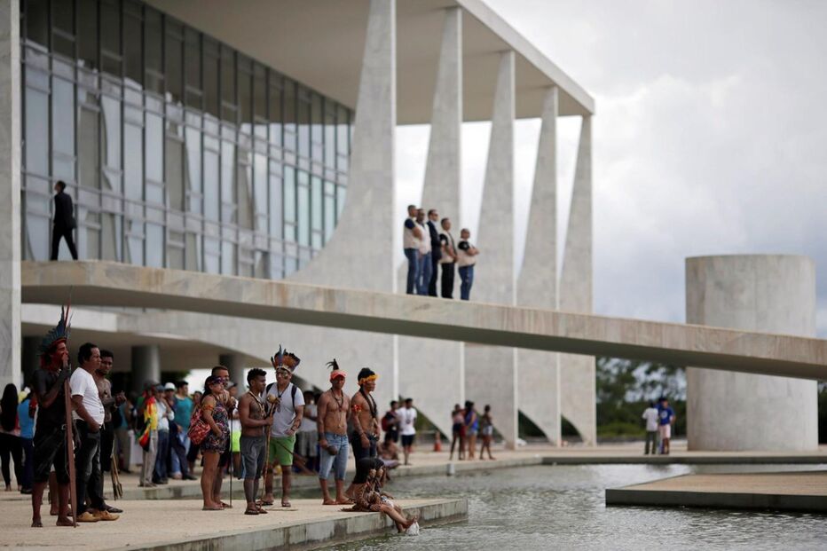 Brasil, índios, protesto, Palácio do Planalto, Michel Temer, Brasília, distúrbios, guerras e conflitos