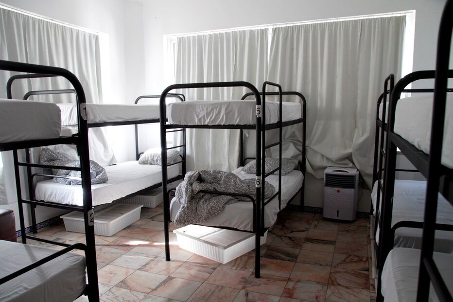 hostel Rich & Poor, Albufeira, Polícia Judiciária, Femke Lucas, Sam Bruijs, Miguel Clemente, fuga, jovens, Algarve, Holanda