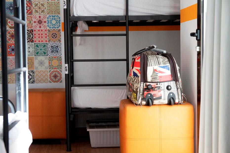 hostel Rich & Poor, Albufeira, Polícia Judiciária, Femke Lucas, Sam Bruijs, Miguel Clemente, fuga, jovens, Algarve, Holanda