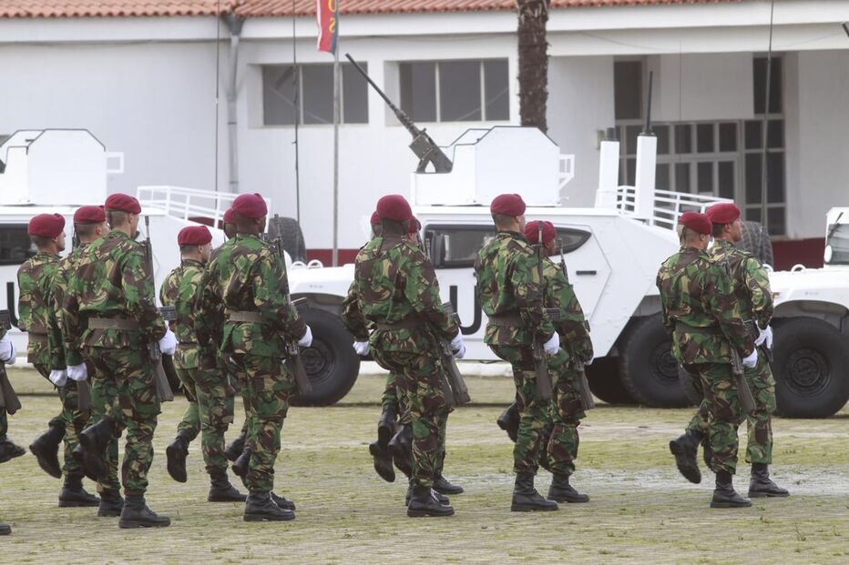Cerimónia de imposição da boina vermelha aconteceu no quartel da Serra da Carregueira