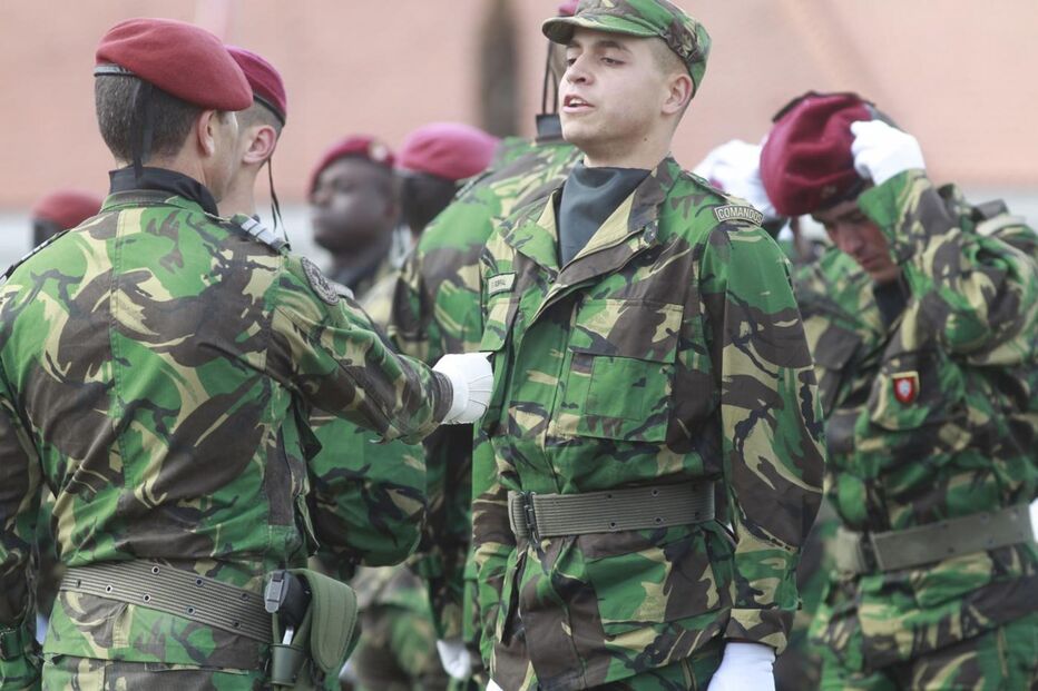 Cerimónia de imposição da boina vermelha aconteceu no quartel da Serra da Carregueira