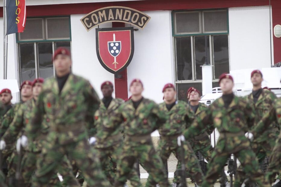 Cerimónia de imposição da boina vermelha aconteceu no quartel da Serra da Carregueira