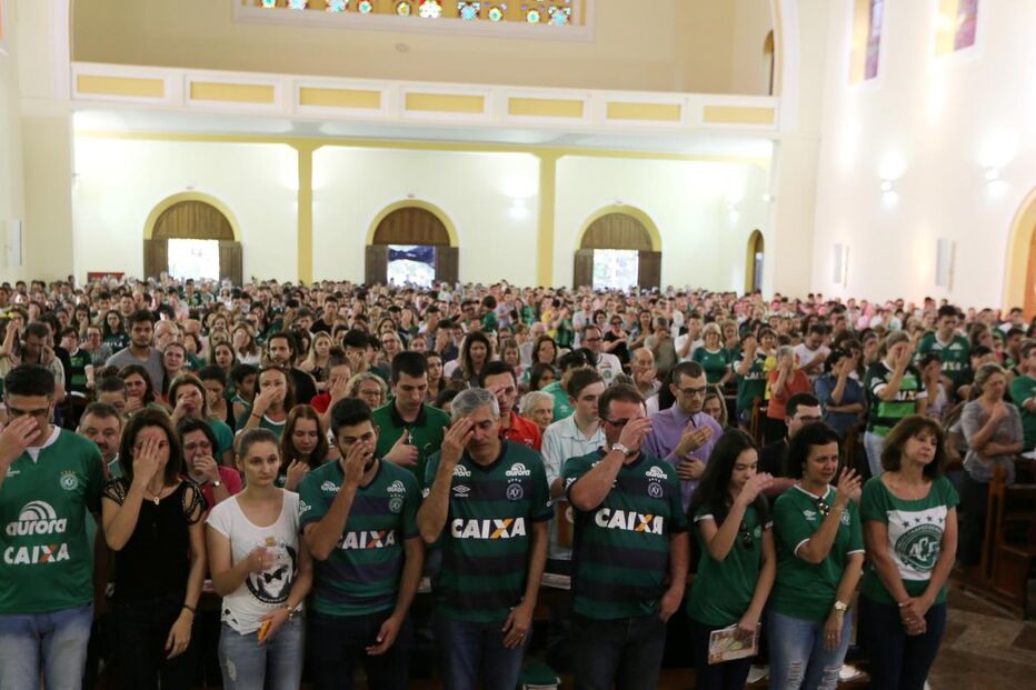 Chapecó, Brasil, Carla Vilembrini, Santo António, Santa Catarina, Argentina, Arena Condá, Cecilio Hans, Medellín, Colômbia, Chapecoense, Taça, Atletico Nacional, Lisboa, economia, negócios e finanças, transportes