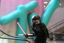 Fãs enchem Exponor no primeiro dia da Comic Con