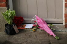 Fãs prestam homenagem a George Michael