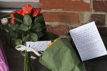 Fãs prestam homenagem a George Michael