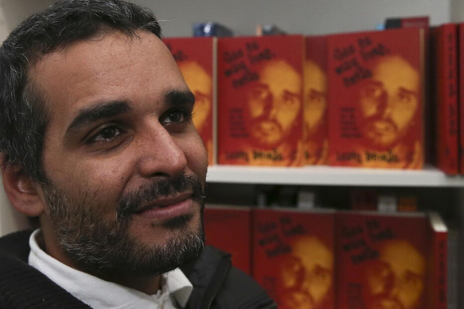 Luaty Beirão, Lisboa, Sou Eu, Portugal, José Eduardo dos Santos, José Pacheco Pereira, Gene Sharp, Da Ditadura, Teatro Cinearte, Angola, Zé Eduardo, Daniel de Oliveira, política