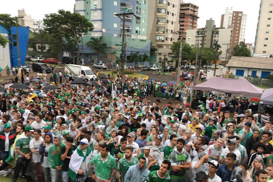 Adeptos partilham imagens nas redes sociais