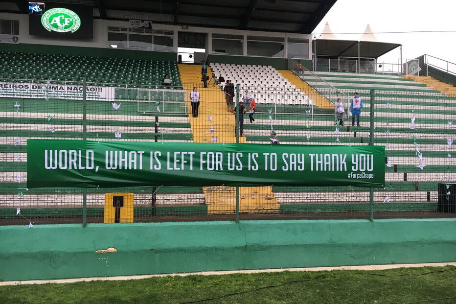 03-12-2016_11_57_00 CyvexW4XAAImbWs.jpg