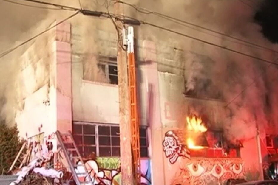 Incêndio mortal em festa num armazém dos EUA