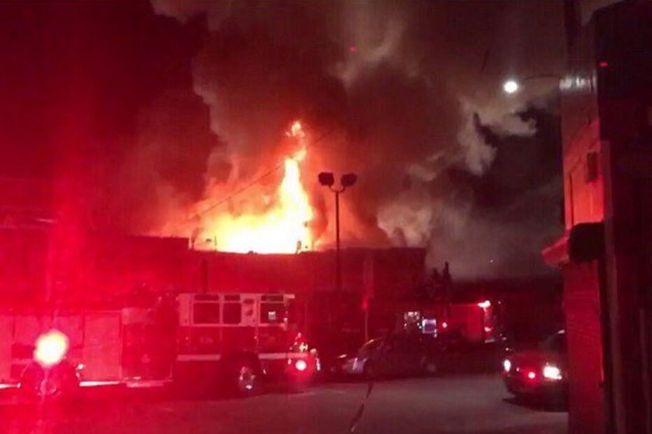 Incêndio mortal em festa num armazém dos EUA