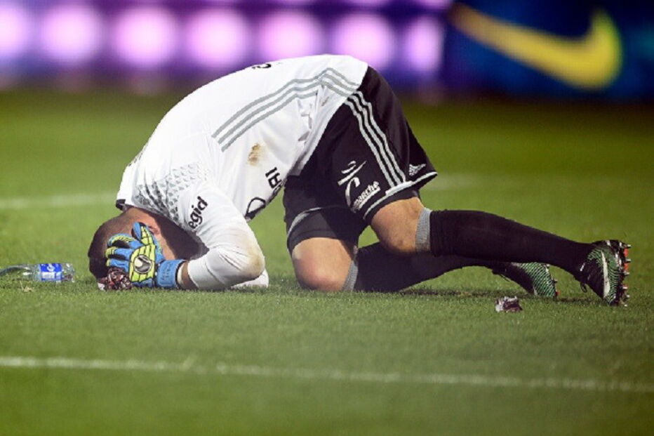 Anthony Lopes, Lyon, petardo, cara, Metz, jogo, suspenso, desporto, futebol