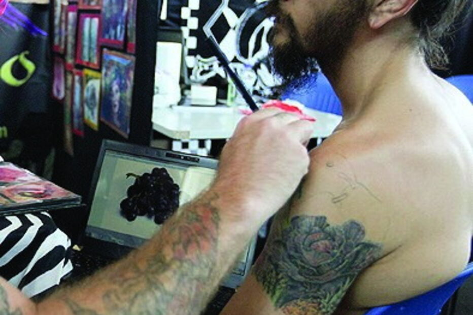 alimentos, tatuagens, Algarve, Movimento de Apoio à Problemática da Sida, Tattoo Octo, Olhão