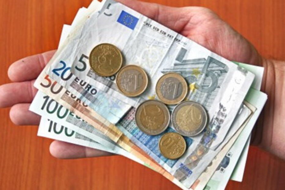 Frankfurt, Alemanha, Ásia, AP, Itália, Matteo Renzi, Banco Central Europeu, BCE, economia, negócios e finanças, política, mercado e câmbios