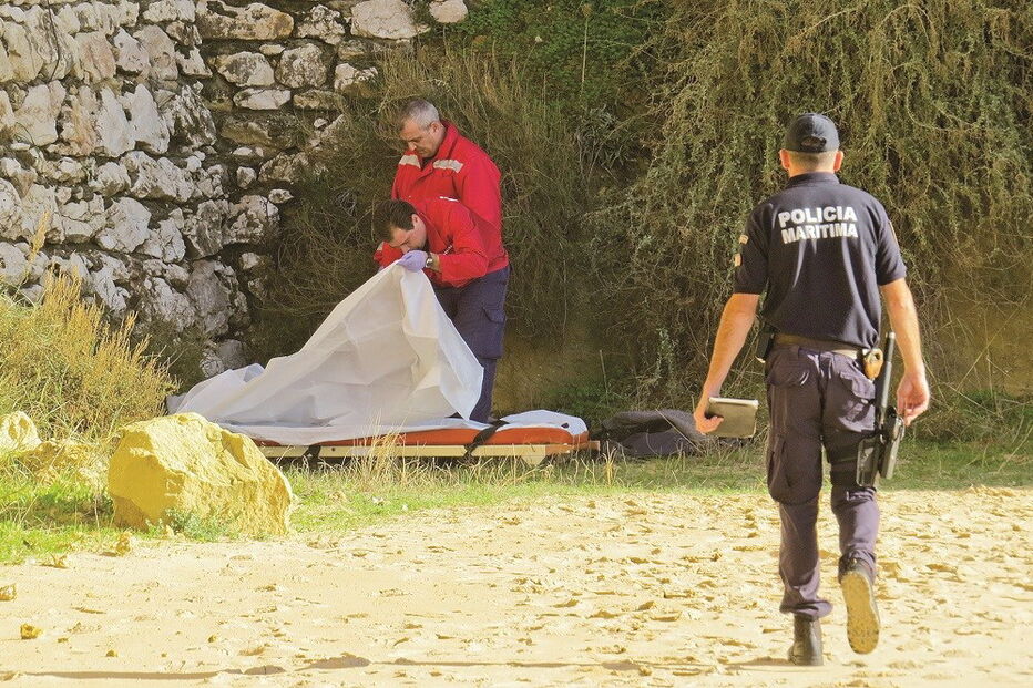 homem, queda, morte, Praia da Rocha, fortaleza, 
