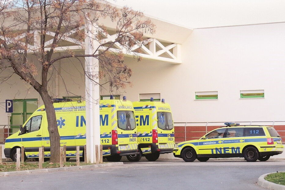 mulher, parto, ambulância, gravidez, bebé, Faro, Algarve