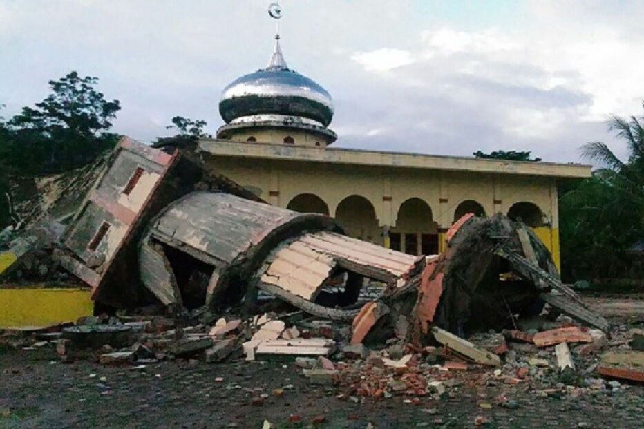 Sismo de magnitude 6,5 abala Indonésia