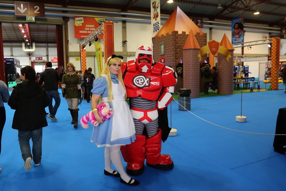 Fãs enchem Exponor no primeiro dia da Comic Con