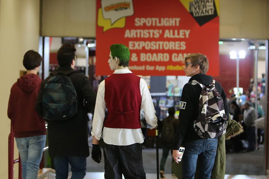 Fãs enchem Exponor no primeiro dia da Comic Con