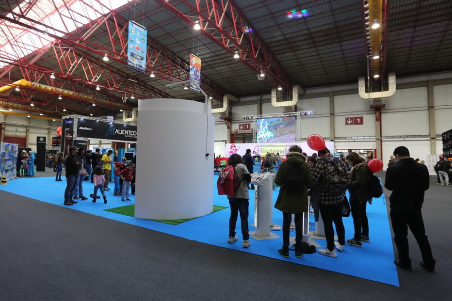 Fãs enchem Exponor no primeiro dia da Comic Con