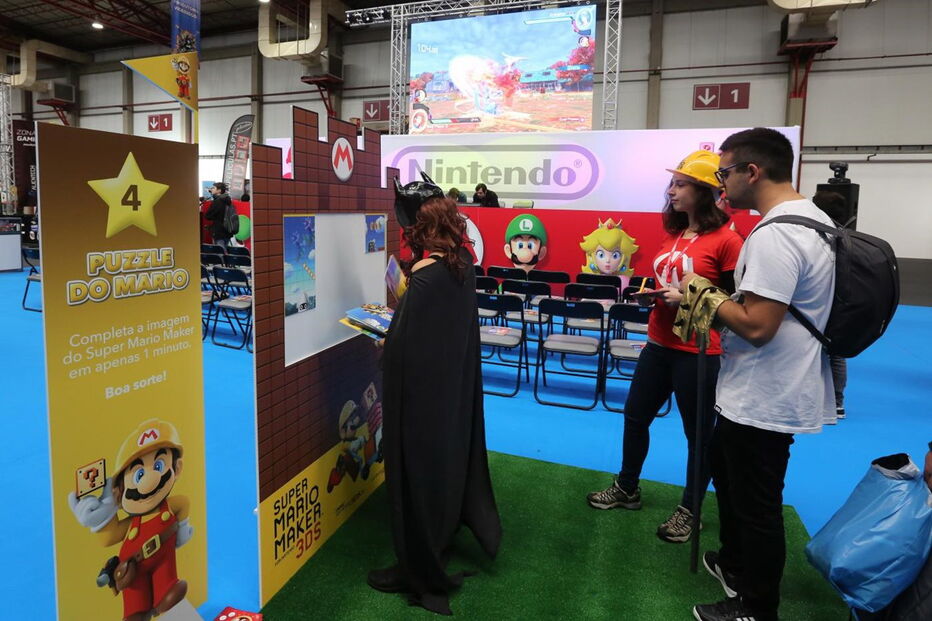 Fãs enchem Exponor no primeiro dia da Comic Con