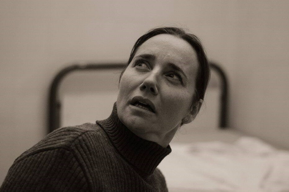 O outro lado da história de Alice chega ao teatro