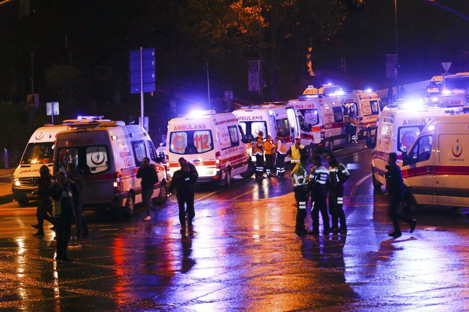 Duas explosões em Istambul fazem 13 mortos