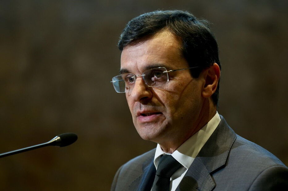 ministro da saúde, plasma, negócio, investigação, sangue, autoridades, pj