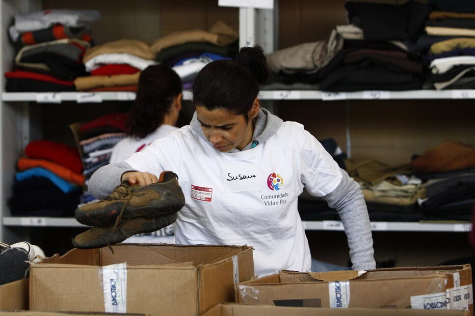sem-abrigos, comunidade vida e paz, almoço de natal, festa de natal