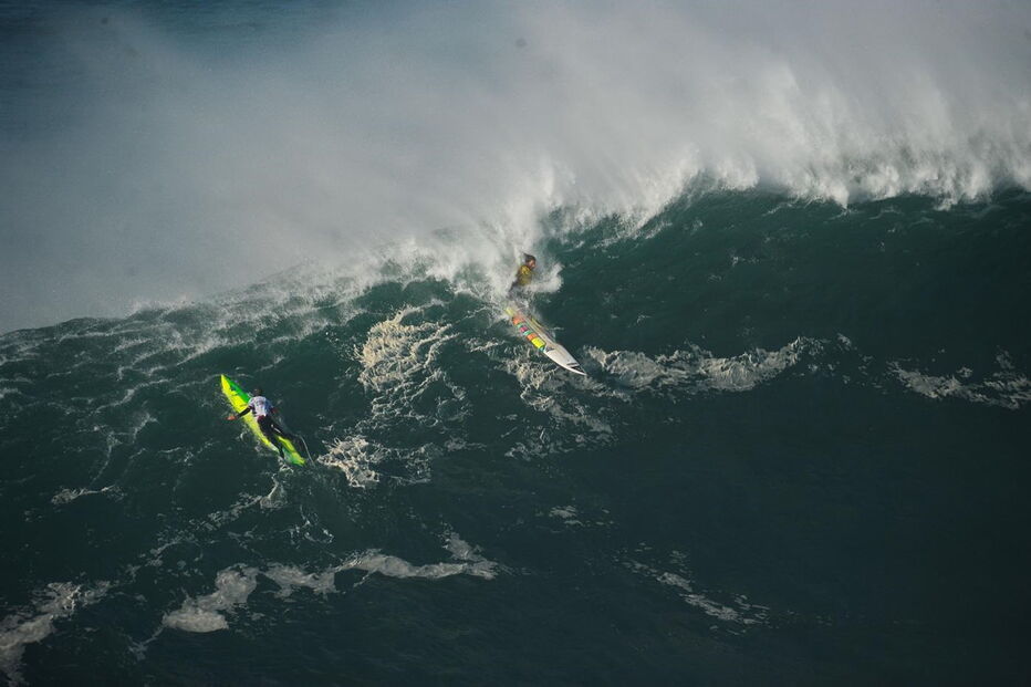 Especialistas em ondas gigantes competiram nas vagas da Nazaré